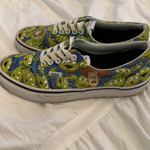 Disney’s Toy Story glow in the dark vans men’s  7 women’s 8.5 super cute eyes